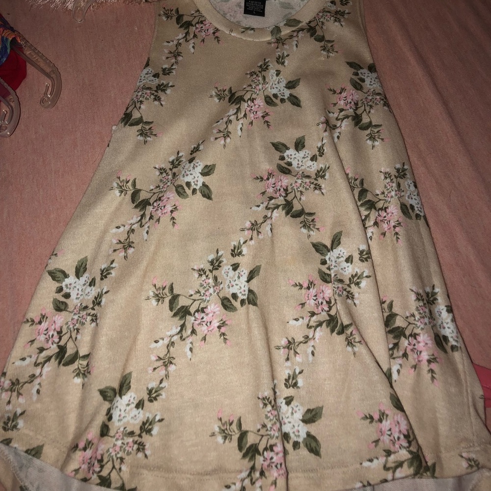 Floral muscle tee